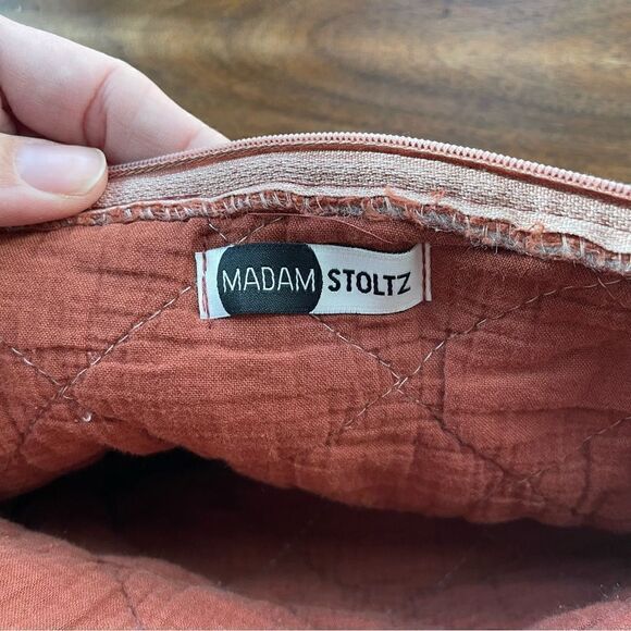 Madam Stoltz Quilted Textured Linen and Cotton Toiletry Bag NWOT - Picture 5 of 9